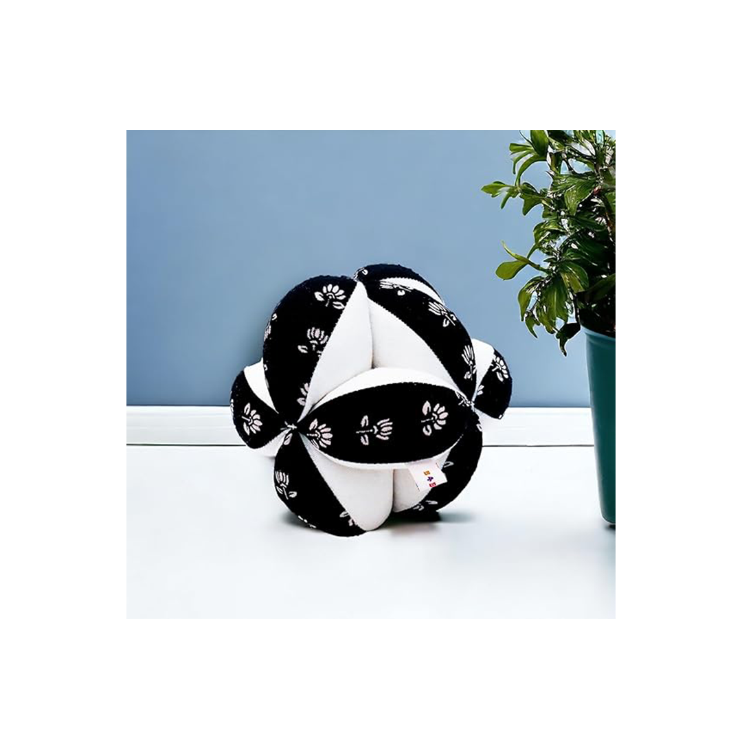 B4brain Clutch Ball Toys for kids Plush stuffed soft toys magic ball ( 1 month+): Developments Toys For Little Ones in India